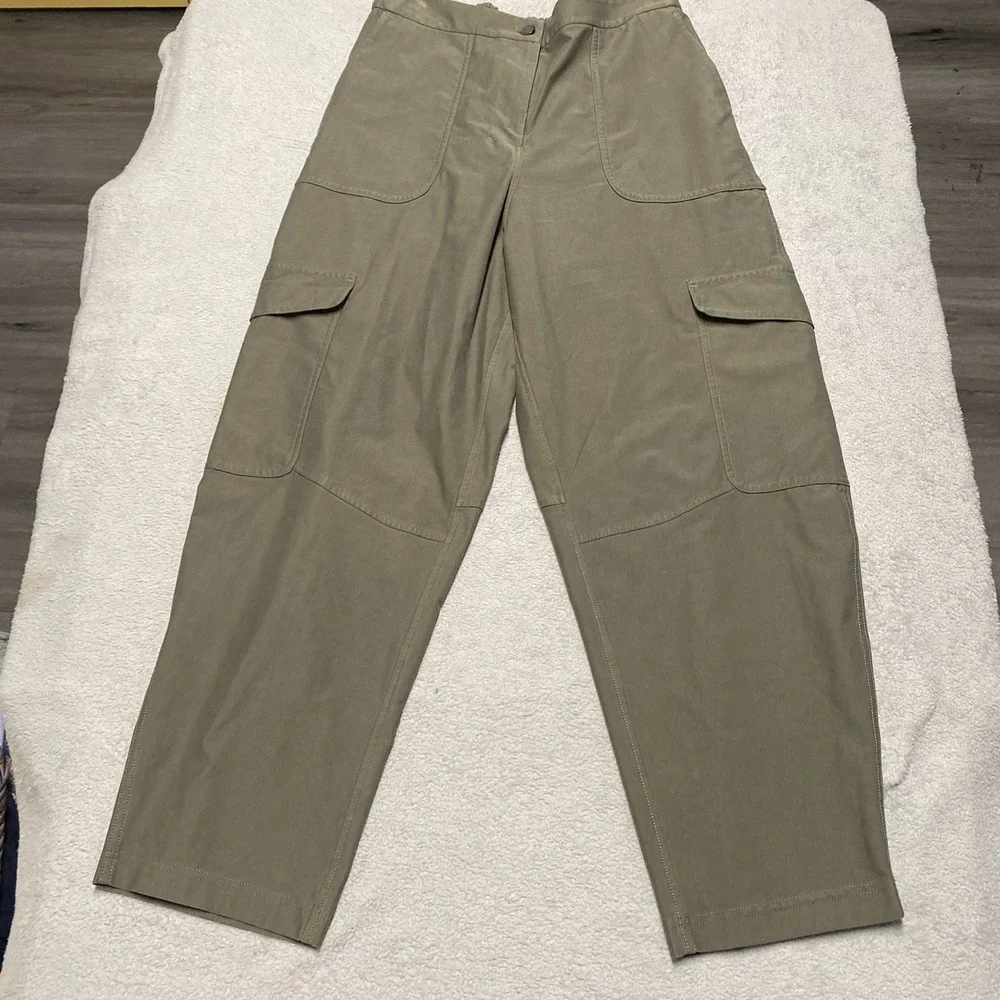 Lululemon Light Utilitech Cargo Pants Womens 30 Army Green Olive High Rise Baggy